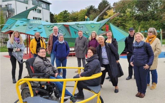 Auf dem Inklusionsspielplatz der Stadt können alle Spaß haben!