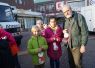 Foto: Heike Benkmann<br>Die WHU hat zusammen mit Kindern der Kita Bürgerhaus und der Grundschule Ulzburg den Weihnachtsbaum am Marktplatz geschmückt