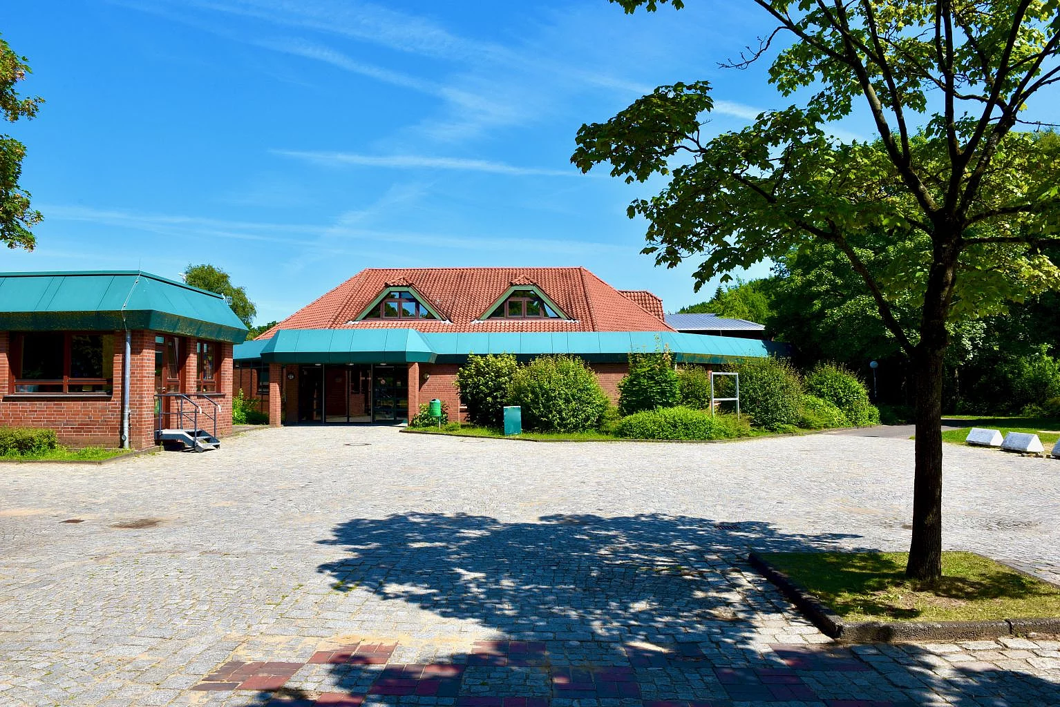 Das Bürgerhaus der Gemeinde Henstedt-Ulzburg ist der Treffpunkt und Ort vieler Veranstaltungen jeglicher Art.